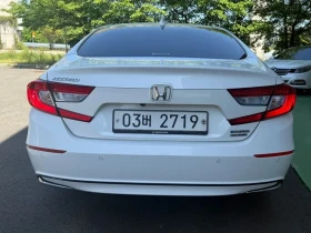 Honda Accord 2.0 Hybrid Touring - 16073 € - 55912272 4 | Car24.bg Honda Accord 2.0 Hybrid Touring - 16073 € - 55912272 4
