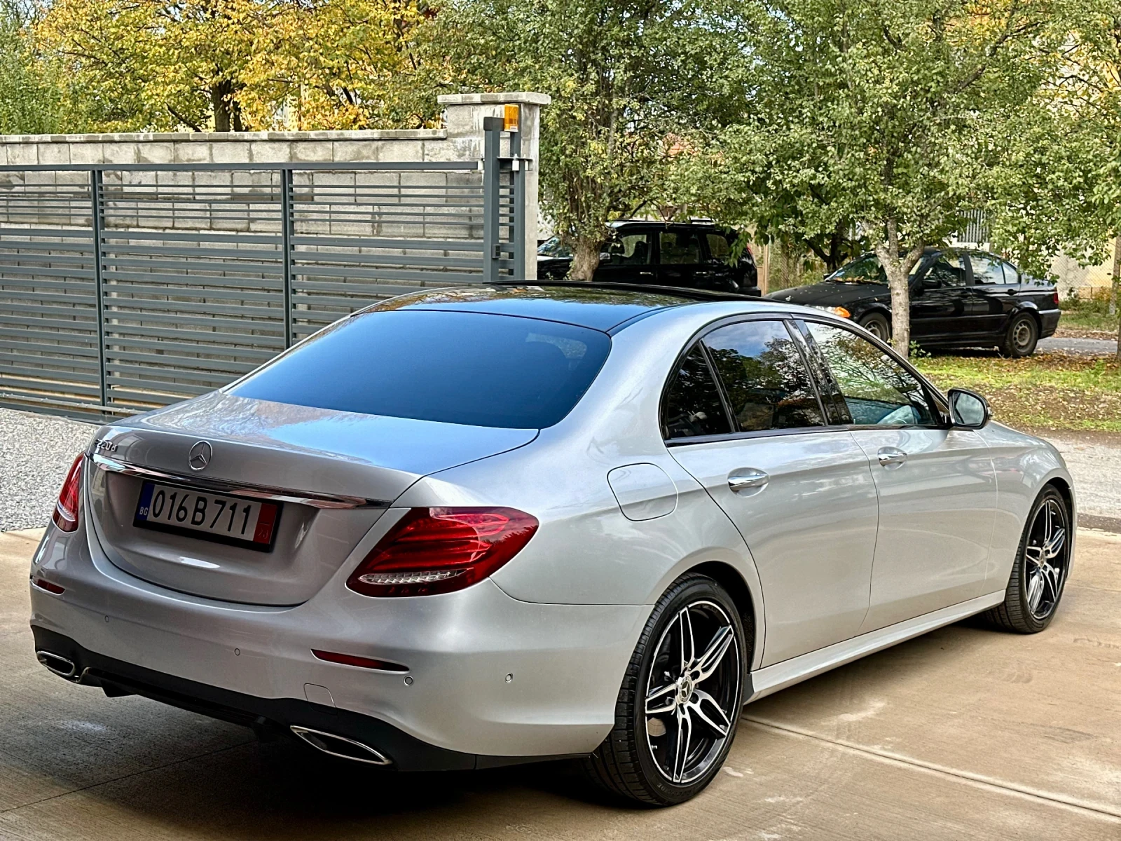 Mercedes-Benz E 220 d 9G AMG Line - изображение 5 | Auto.bg Mercedes-Benz E 220 d 9G AMG Line - изображение 5
