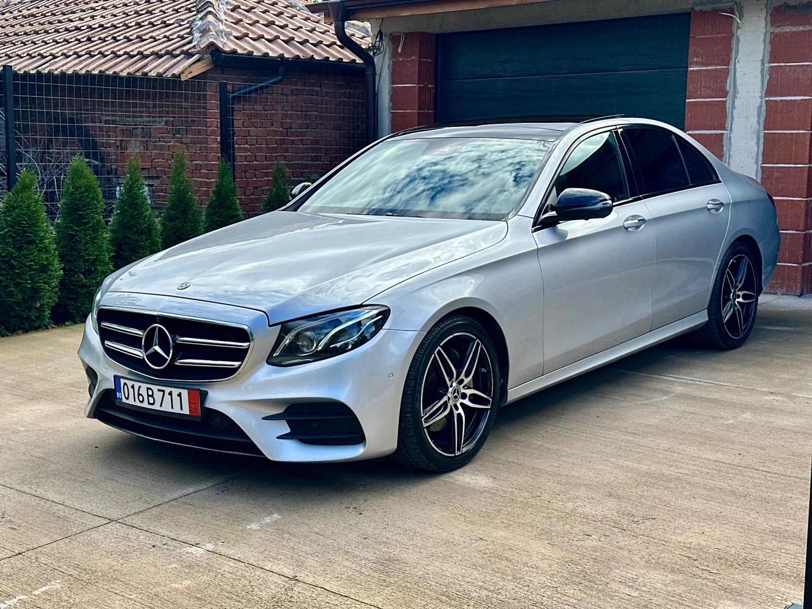 Mercedes-Benz E 220 d 9G AMG Line - изображение 3 | Auto.bg Mercedes-Benz E 220 d 9G AMG Line - изображение 3