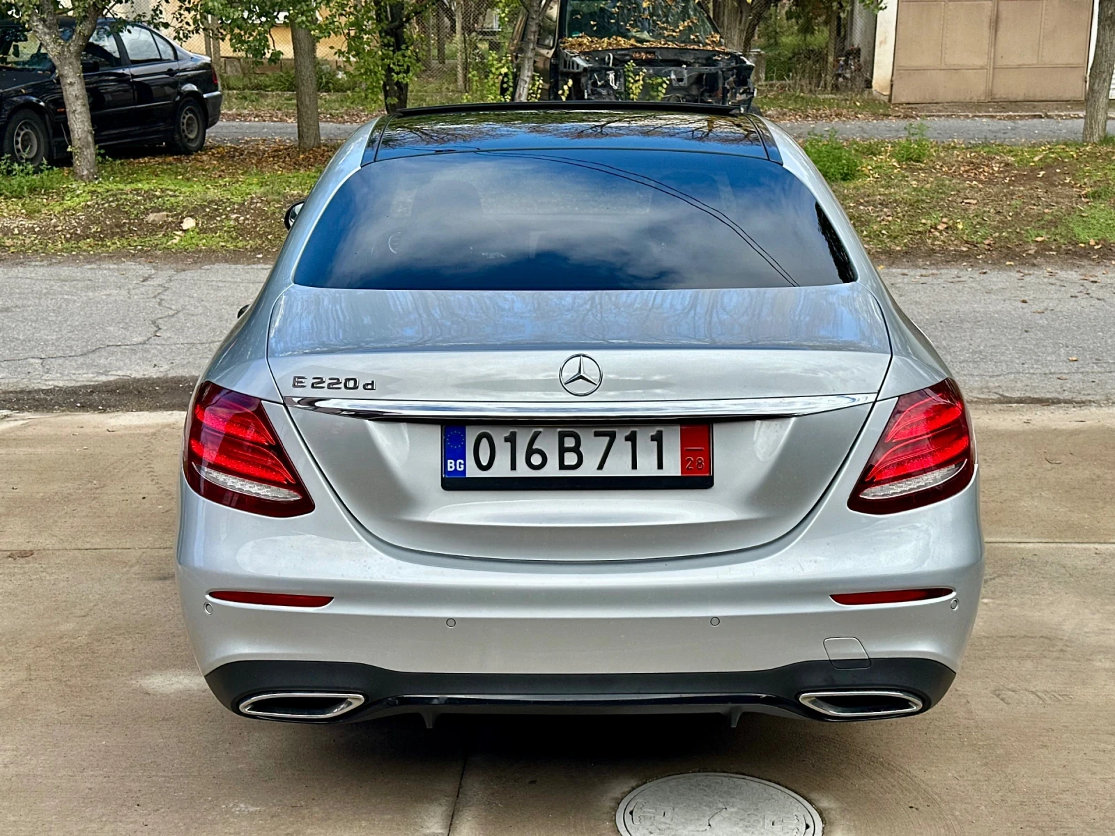 Mercedes-Benz E 220 d 9G AMG Line - изображение 8 | Auto.bg Mercedes-Benz E 220 d 9G AMG Line - изображение 8