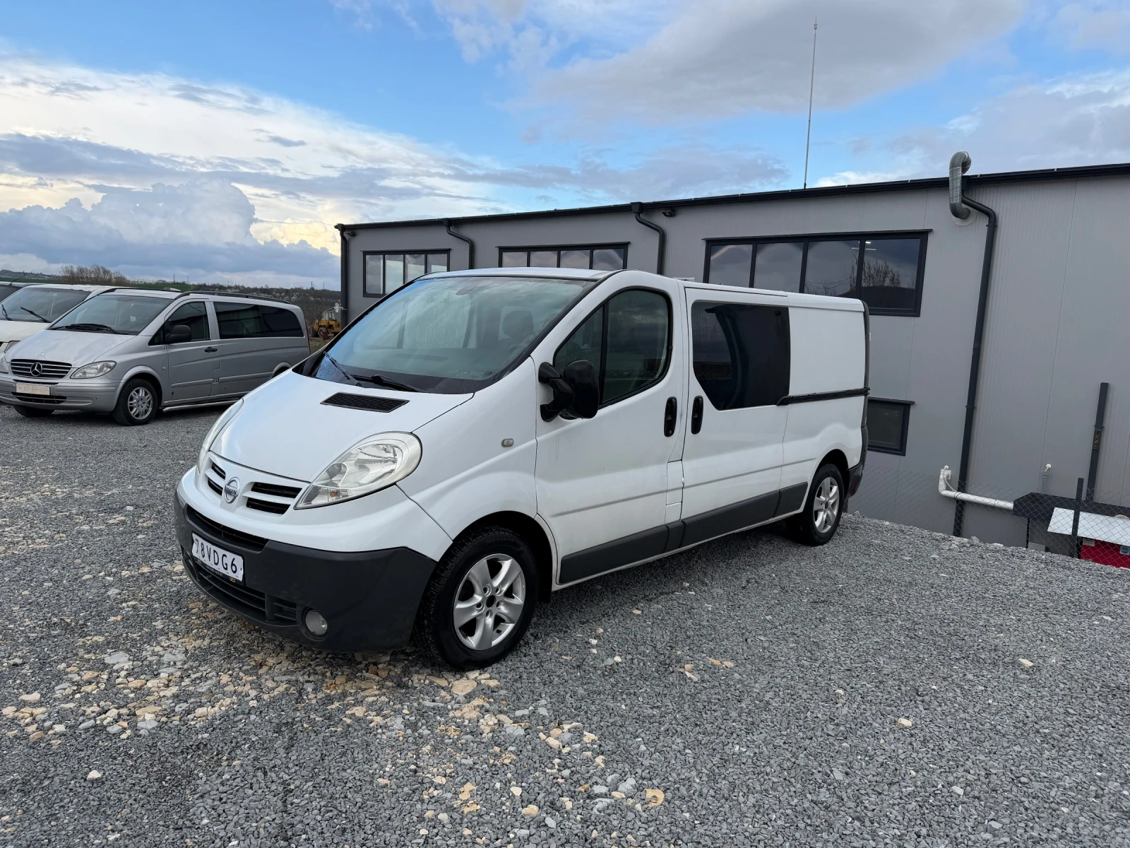 Renault Trafic 2.5 tdi MAXI KLIMATIK | Auto.bg — изображение 1 Renault Trafic 2.5 tdi MAXI KLIMATIK | Auto.bg — изображение 1