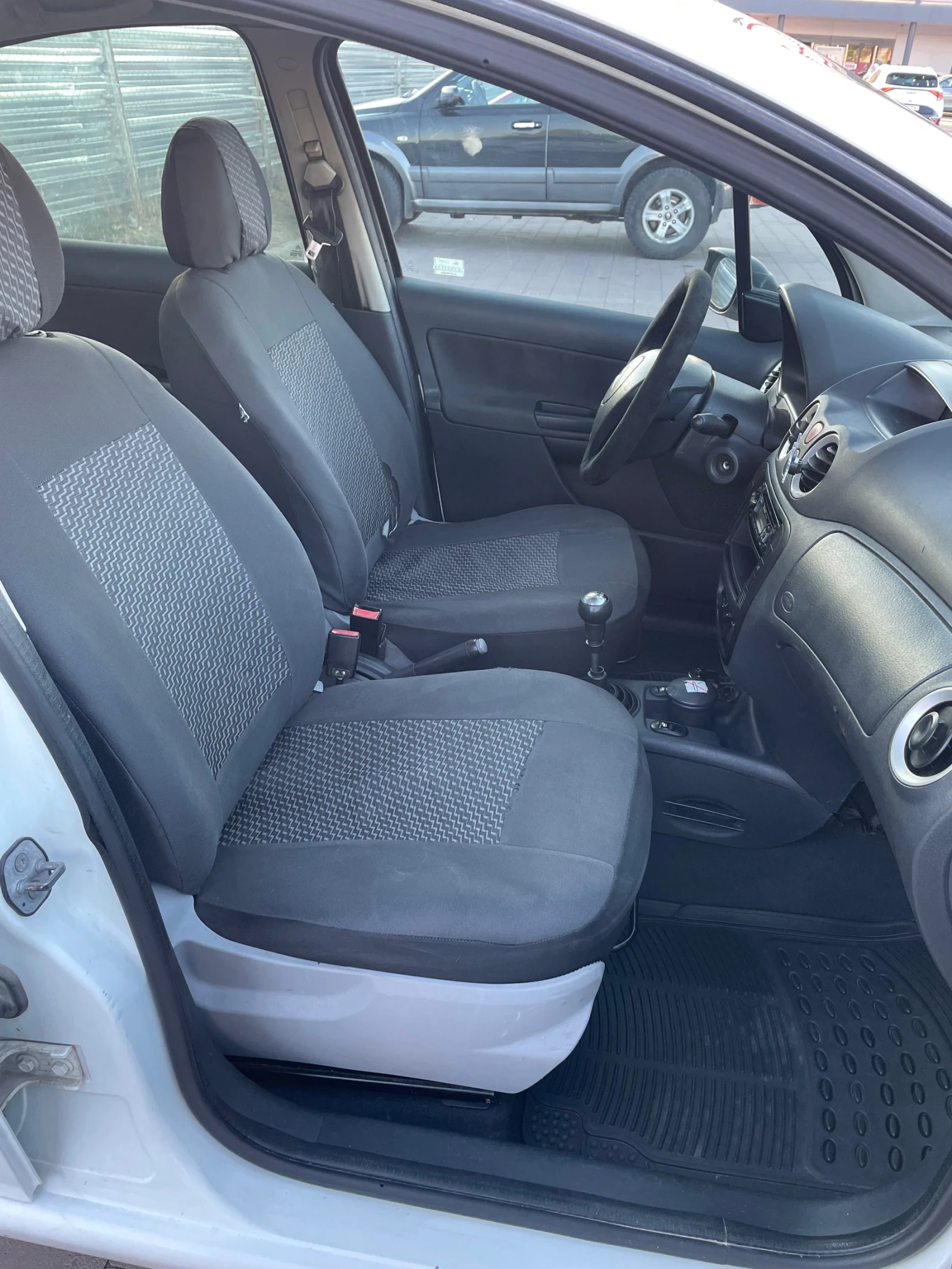 Citroen C3 Facelift 1.4 HDI - изображение 7 | Auto.bg Citroen C3 Facelift 1.4 HDI - изображение 7