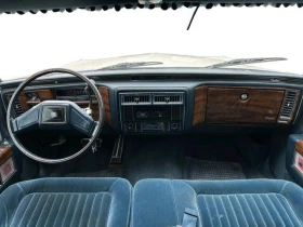 Cadillac Brougham 5.0* V8* RWD* | Auto.bg — изображение 12 Cadillac Brougham 5.0* V8* RWD* | Auto.bg — изображение 12