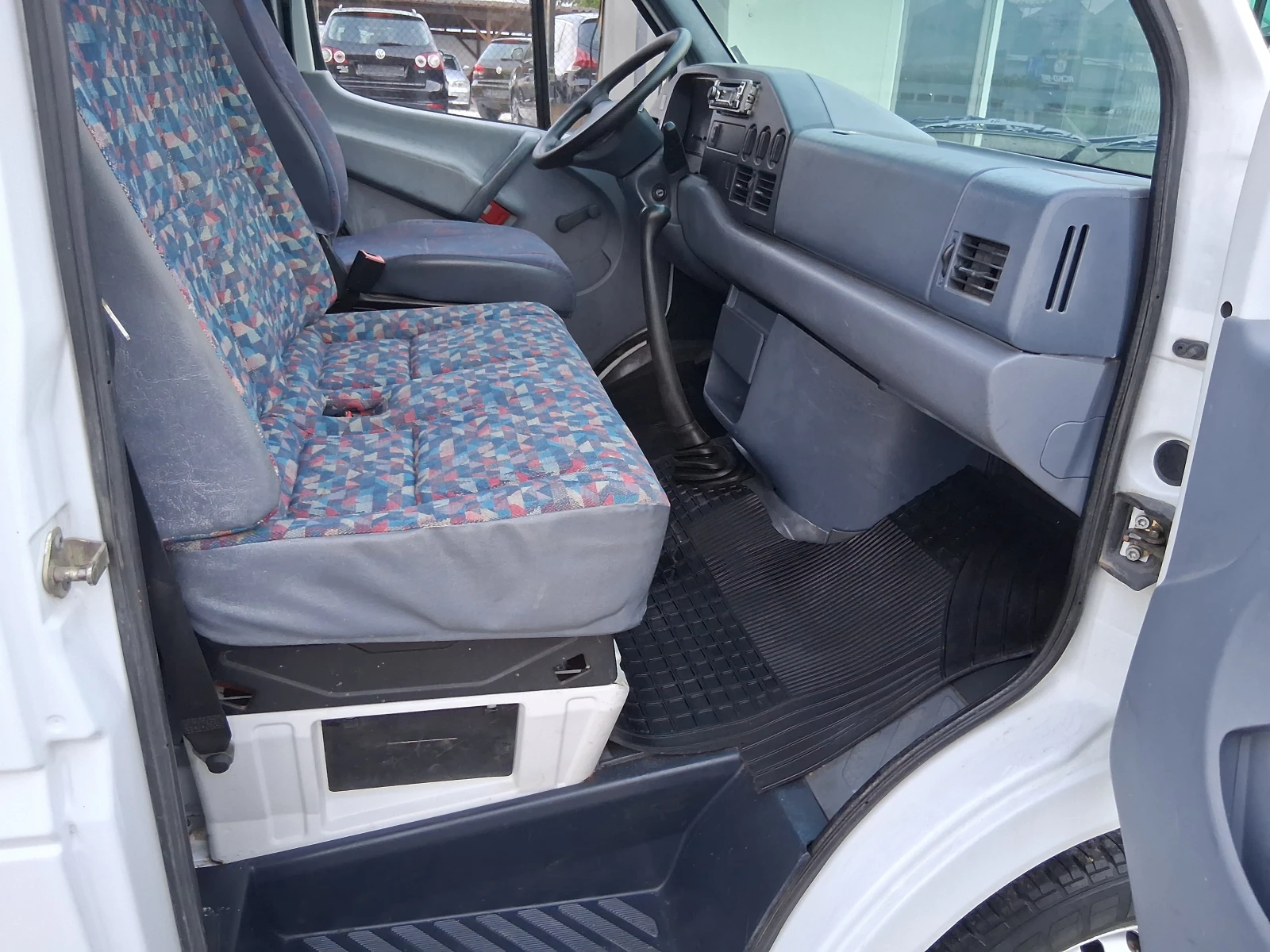 Mercedes-Benz Sprinter 312 312 тристранен самосвал - изображение 9 | Auto.bg Mercedes-Benz Sprinter 312 312 тристранен самосвал - изображение 9