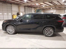 Toyota Highlander HYBRID PLATINUM* ФИКСИРАНА ЦЕНА! - 24650 € / 48211.21 лв. - 36747961 14 | Car24.bg Toyota Highlander HYBRID PLATINUM* ФИКСИРАНА ЦЕНА! - 24650 € / 48211.21 лв. - 36747961 14