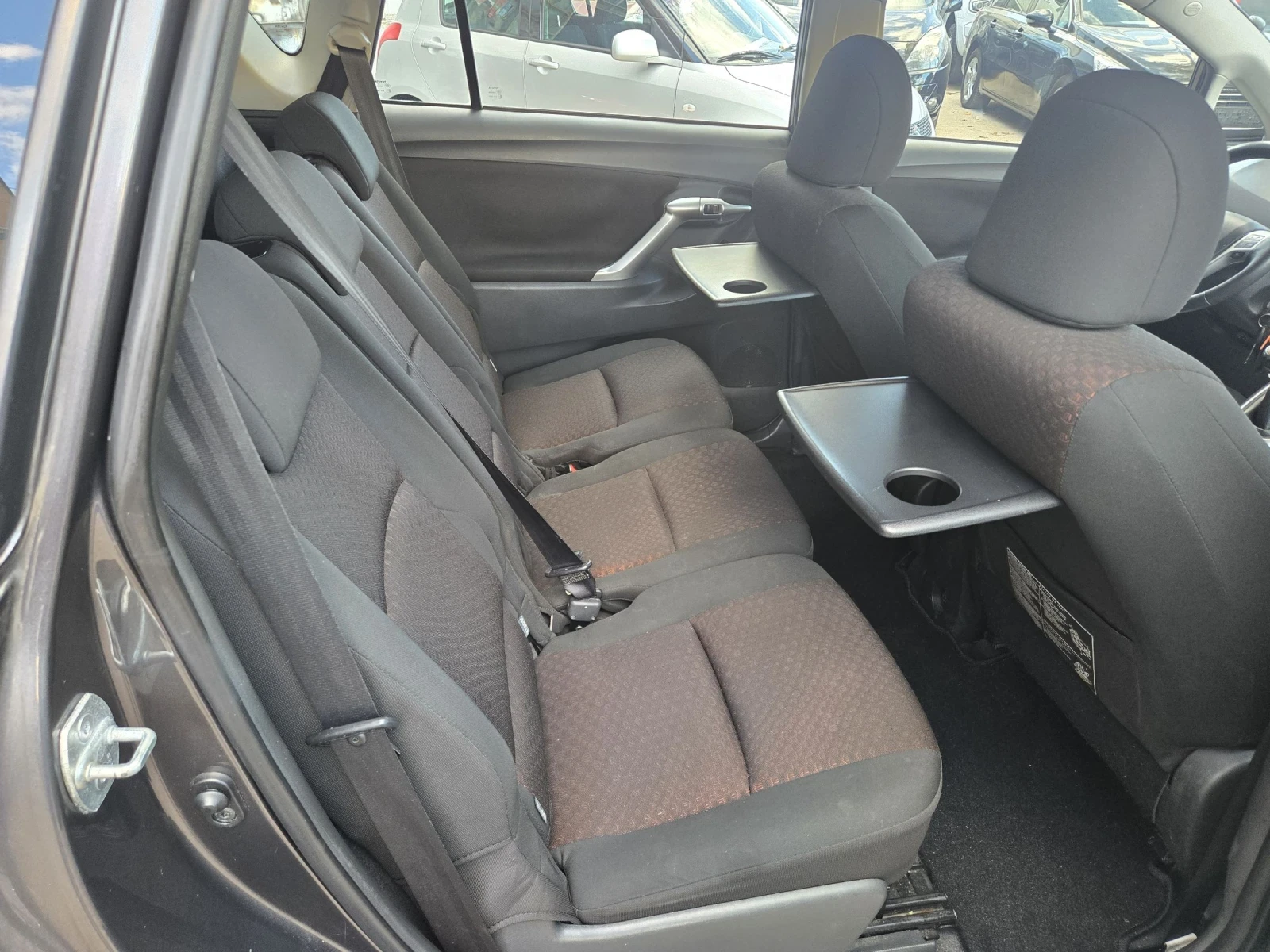 Toyota Verso  - изображение 8 | Auto.bg Toyota Verso  - изображение 8