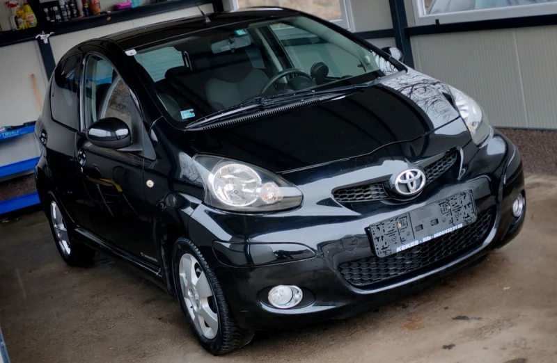 Toyota Aygo 1.0VVTI(68)* FACELIFT* НОВ ВНОС* - 2750 € / 5378.53 лв. - 14773963 1 | Car24.bg Toyota Aygo 1.0VVTI(68)* FACELIFT* НОВ ВНОС* - 2750 € / 5378.53 лв. - 14773963 1