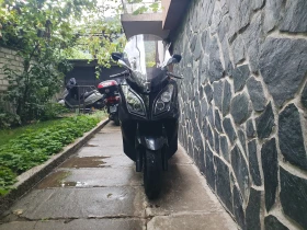 Kymco Downtown 200i 2014 година | Auto.bg — изображение 8 Kymco Downtown 200i 2014 година | Auto.bg — изображение 8