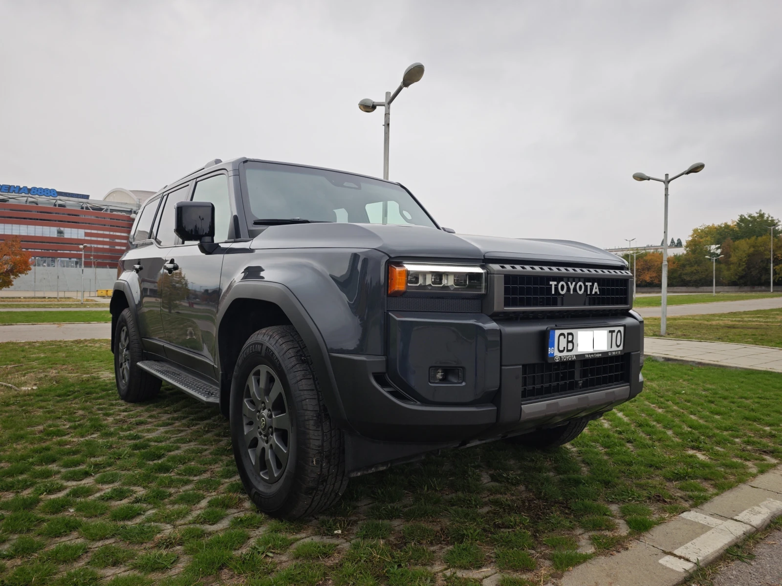 Toyota Land cruiser i-FORCE MAX Full Hybrid 4WD ECT-i | Auto.bg — изображение 1 Toyota Land cruiser i-FORCE MAX Full Hybrid 4WD ECT-i | Auto.bg — изображение 1