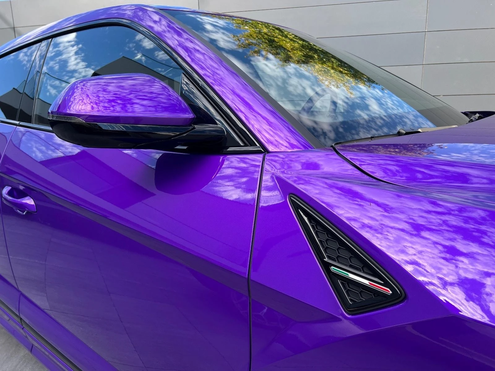 Lamborghini Urus SE/FACELIFT/PLUG-IN/SENSONUM/HEAD UP/PANO/360/ - изображение 8 | Auto.bg Lamborghini Urus SE/FACELIFT/PLUG-IN/SENSONUM/HEAD UP/PANO/360/ - изображение 8