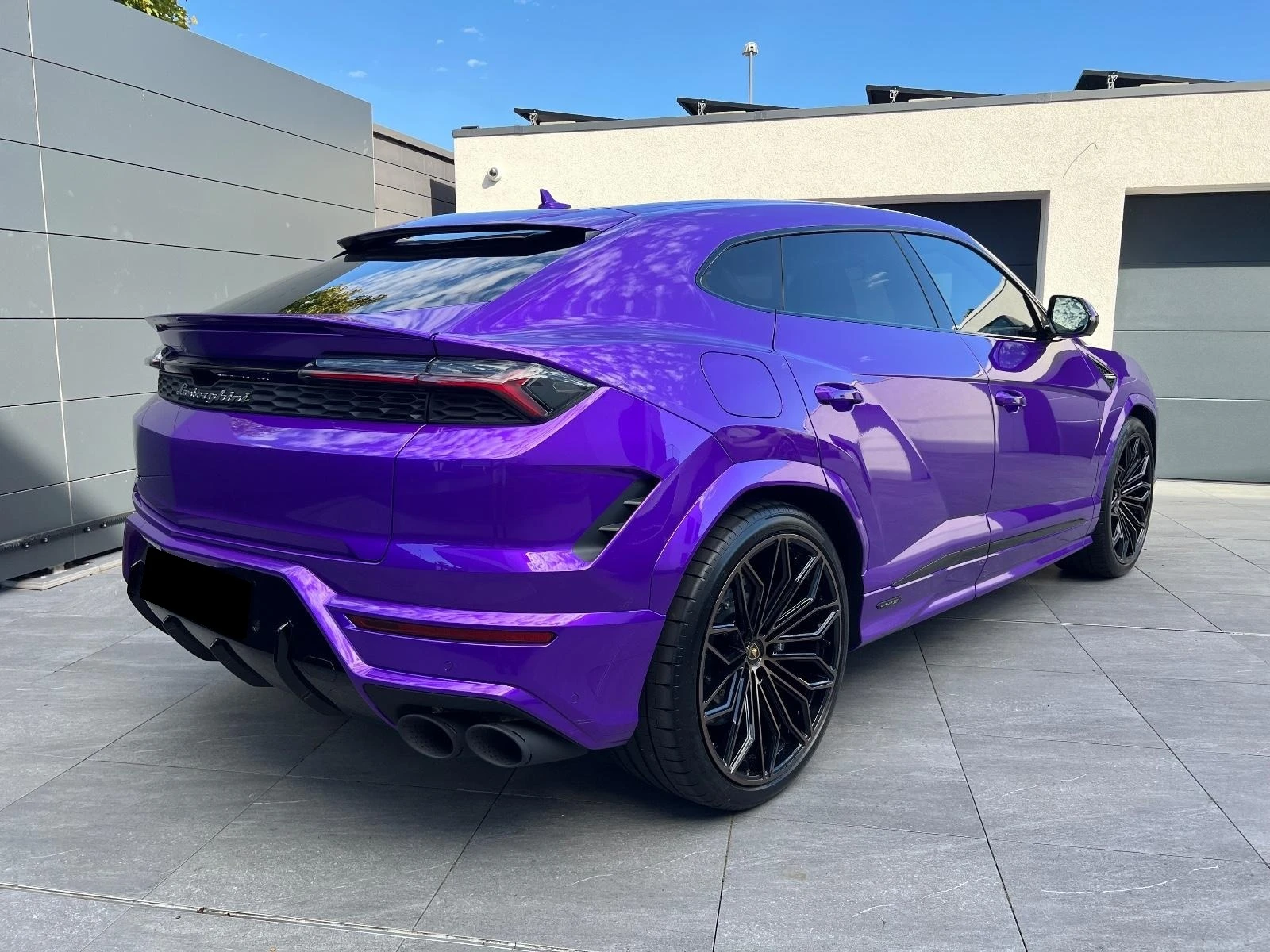 Lamborghini Urus SE/FACELIFT/PLUG-IN/SENSONUM/HEAD UP/PANO/360/ - изображение 6 | Auto.bg Lamborghini Urus SE/FACELIFT/PLUG-IN/SENSONUM/HEAD UP/PANO/360/ - изображение 6