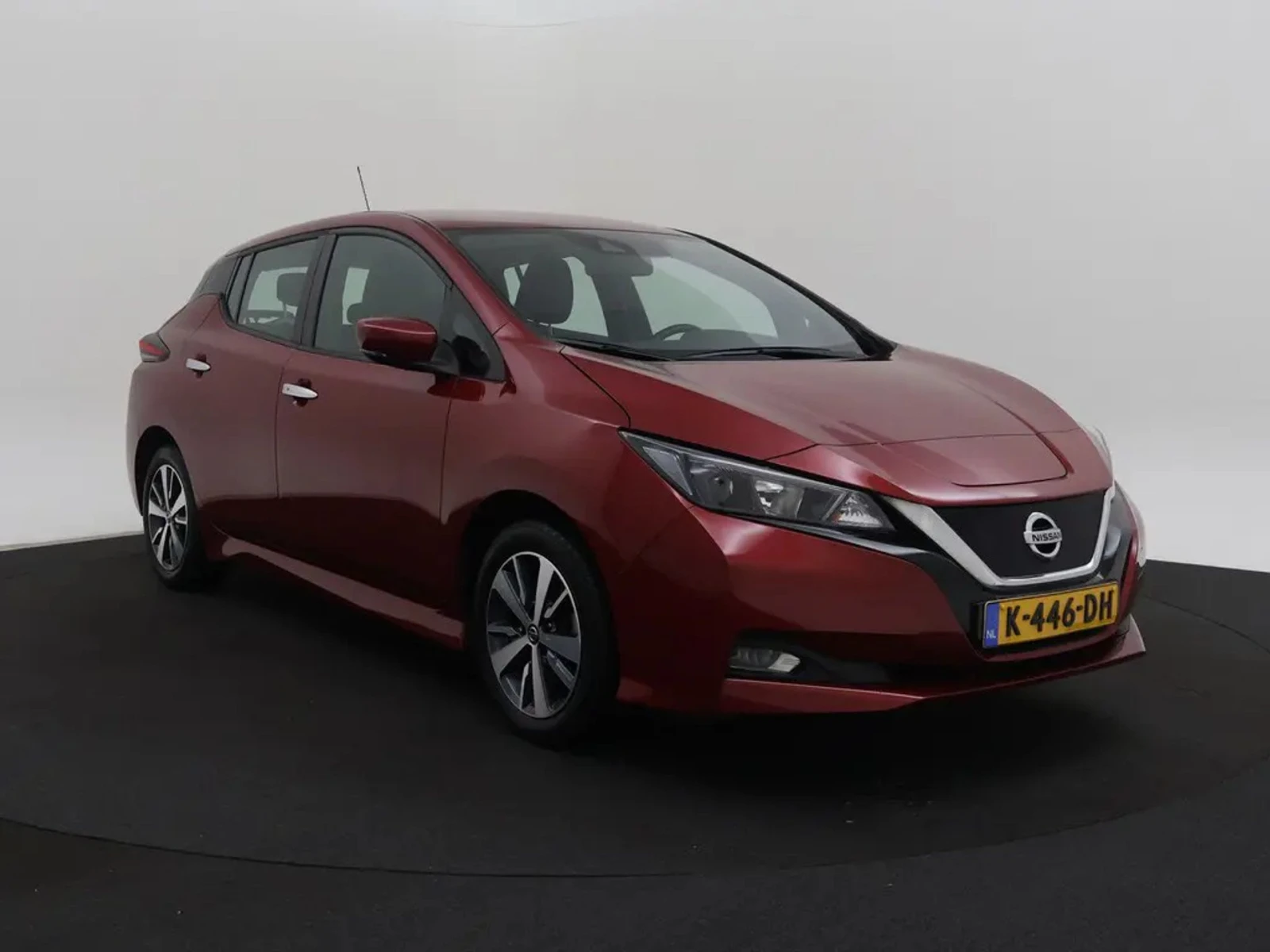 Nissan Leaf 40 kWh Acenta | Auto.bg — изображение 1 Nissan Leaf 40 kWh Acenta | Auto.bg — изображение 1