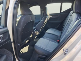 Volvo XC40 2.0L | Auto.bg — изображение 8 Volvo XC40 2.0L | Auto.bg — изображение 8