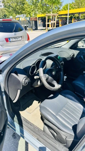 Alfa Romeo 147 1.9 JTD - 1350 € / 2640.37 лв. - 86798915 7 | Car24.bg Alfa Romeo 147 1.9 JTD - 1350 € / 2640.37 лв. - 86798915 7