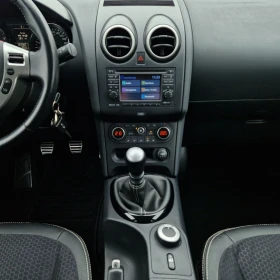 Nissan Qashqai 2.0 4Х4 7-МЕСТА/НАВИ/КАМЕРА360/ПАНОРАМА/ШВЕЙЦАРИЯ - 16666 лв. / 8521.19 € - 74246869 16 | Car24.bg Nissan Qashqai 2.0 4Х4 7-МЕСТА/НАВИ/КАМЕРА360/ПАНОРАМА/ШВЕЙЦАРИЯ - 16666 лв. / 8521.19 € - 74246869 16