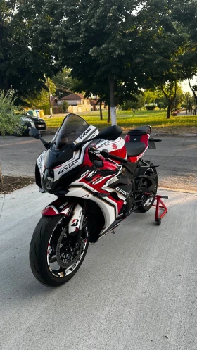 Suzuki Gsxr 1000 M0 ABS | Auto.bg — изображение 2 Suzuki Gsxr 1000 M0 ABS | Auto.bg — изображение 2