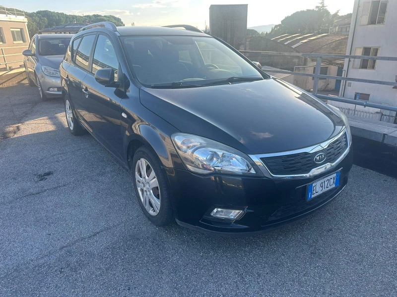 Kia Ceed 1.6 CRDi - 2700 € / 5280.74 лв. - 40089961 1 | Car24.bg Kia Ceed 1.6 CRDi - 2700 € / 5280.74 лв. - 40089961 1