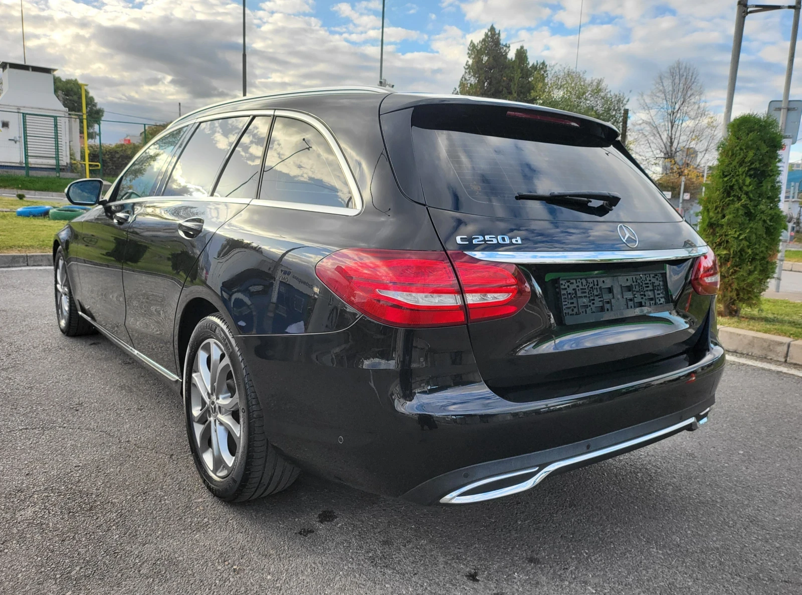 Mercedes-Benz C 250 d 204k.s AVANTGARDE 9G-TRONIC - КАТО НОВА! - изображение 6 | Auto.bg Mercedes-Benz C 250 d 204k.s AVANTGARDE 9G-TRONIC - КАТО НОВА! - изображение 6