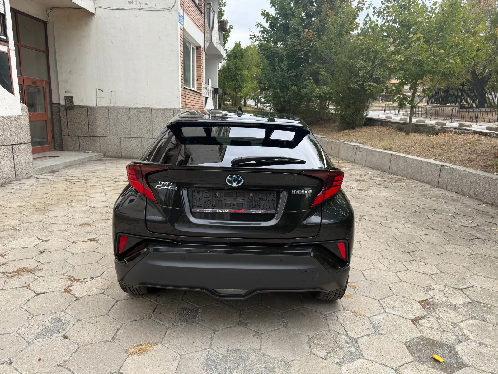 Toyota C-HR  - изображение 4 | Auto.bg Toyota C-HR  - изображение 4