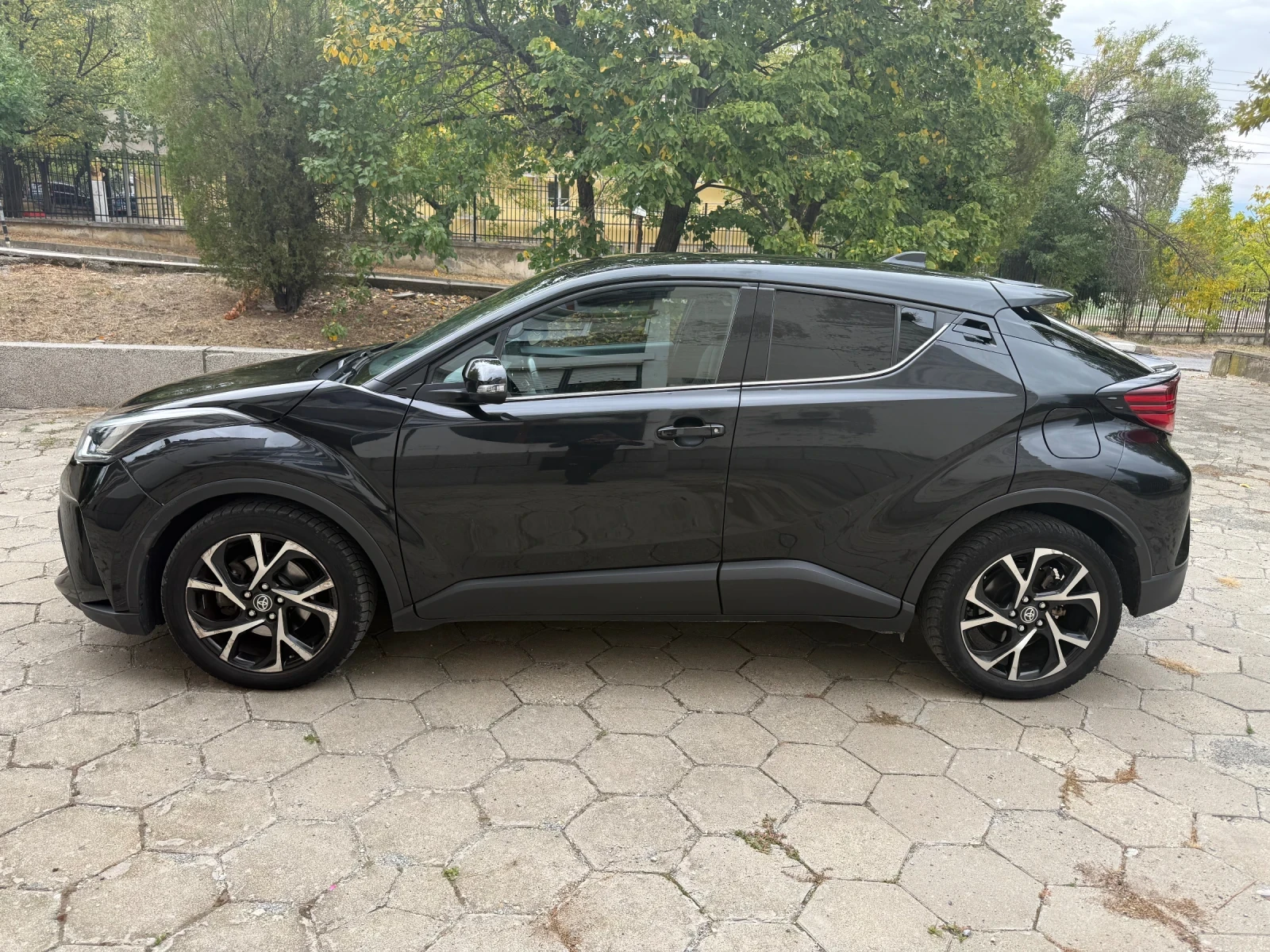 Toyota C-HR  - изображение 2 | Auto.bg Toyota C-HR  - изображение 2
