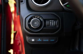Jeep Wrangler Unlimited Rubicon 4x4| HYBRID| ONE OWNER| CLEAN CA | Auto.bg — изображение 16 Jeep Wrangler Unlimited Rubicon 4x4| HYBRID| ONE OWNER| CLEAN CA | Auto.bg — изображение 16