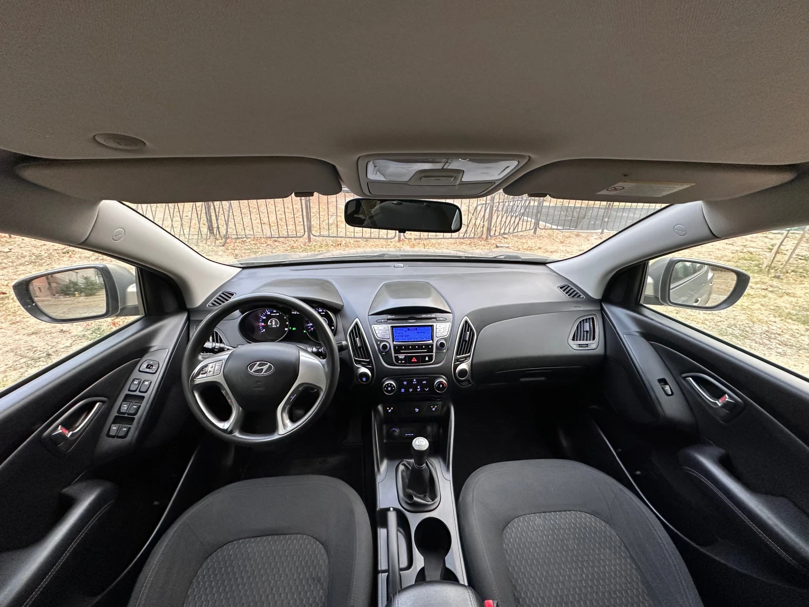 Hyundai IX35 2.0i 163кс/Климатик/Подгреви/Теглич/Парктроник - изображение 9 | Auto.bg Hyundai IX35 2.0i 163кс/Климатик/Подгреви/Теглич/Парктроник - изображение 9