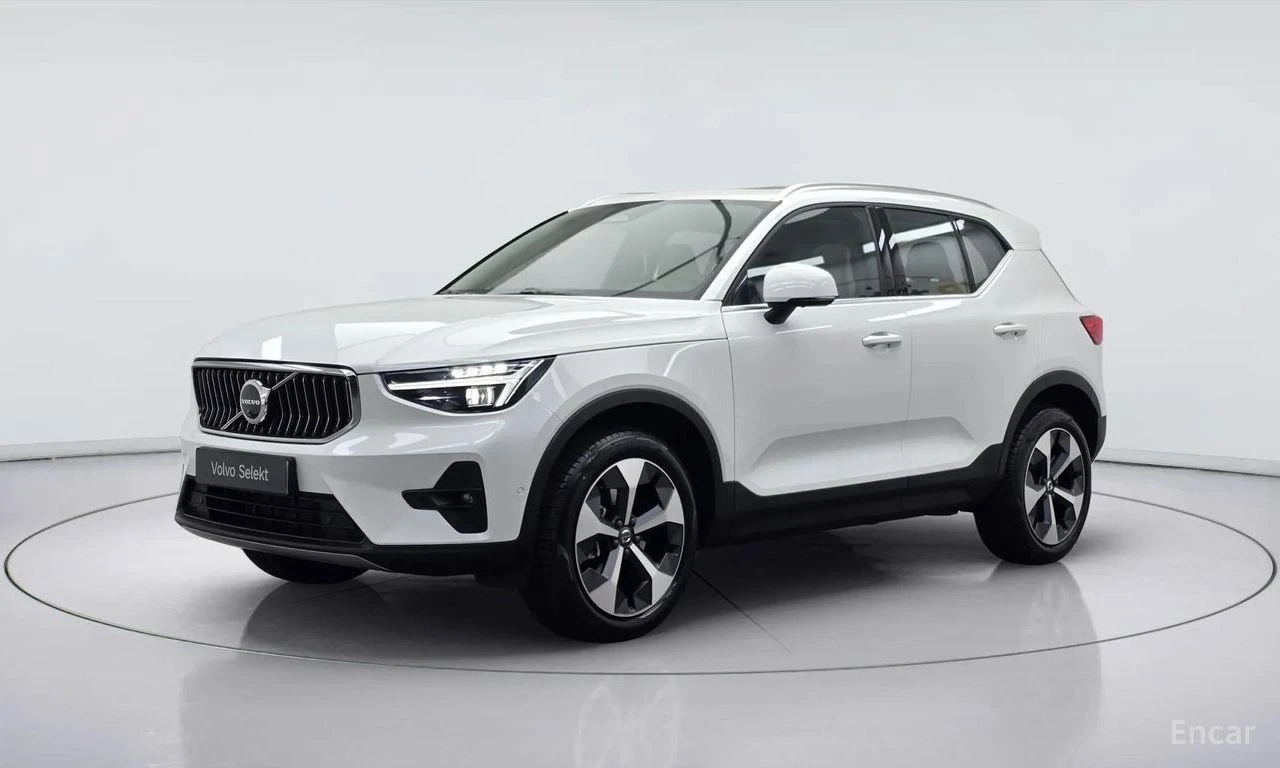 Volvo XC40 B4 Ultra Bright | Auto.bg — изображение 1 Volvo XC40 B4 Ultra Bright | Auto.bg — изображение 1