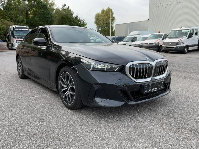 BMW i5 eDrive40 Leather LED navi Camera Panorama - 52095 € - 78193544 1 | Car24.bg BMW i5 eDrive40 Leather LED navi Camera Panorama - 52095 € - 78193544 1