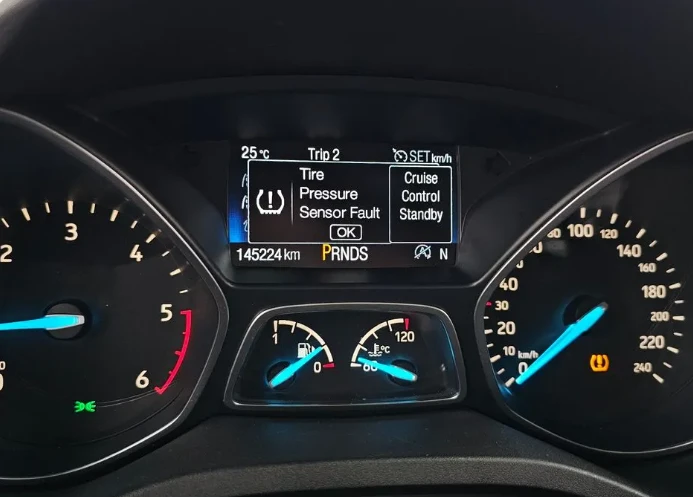 Ford Kuga 2.0 TDCI Trendy - изображение 8 | Auto.bg Ford Kuga 2.0 TDCI Trendy - изображение 8