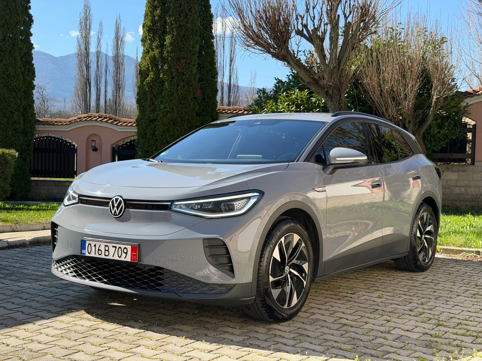 VW ID.4 PRO/82kw/NardoGrey/Memory/SportSeats/360кам/70х.км | Auto.bg — изображение 1 VW ID.4 PRO/82kw/NardoGrey/Memory/SportSeats/360кам/70х.км | Auto.bg — изображение 1