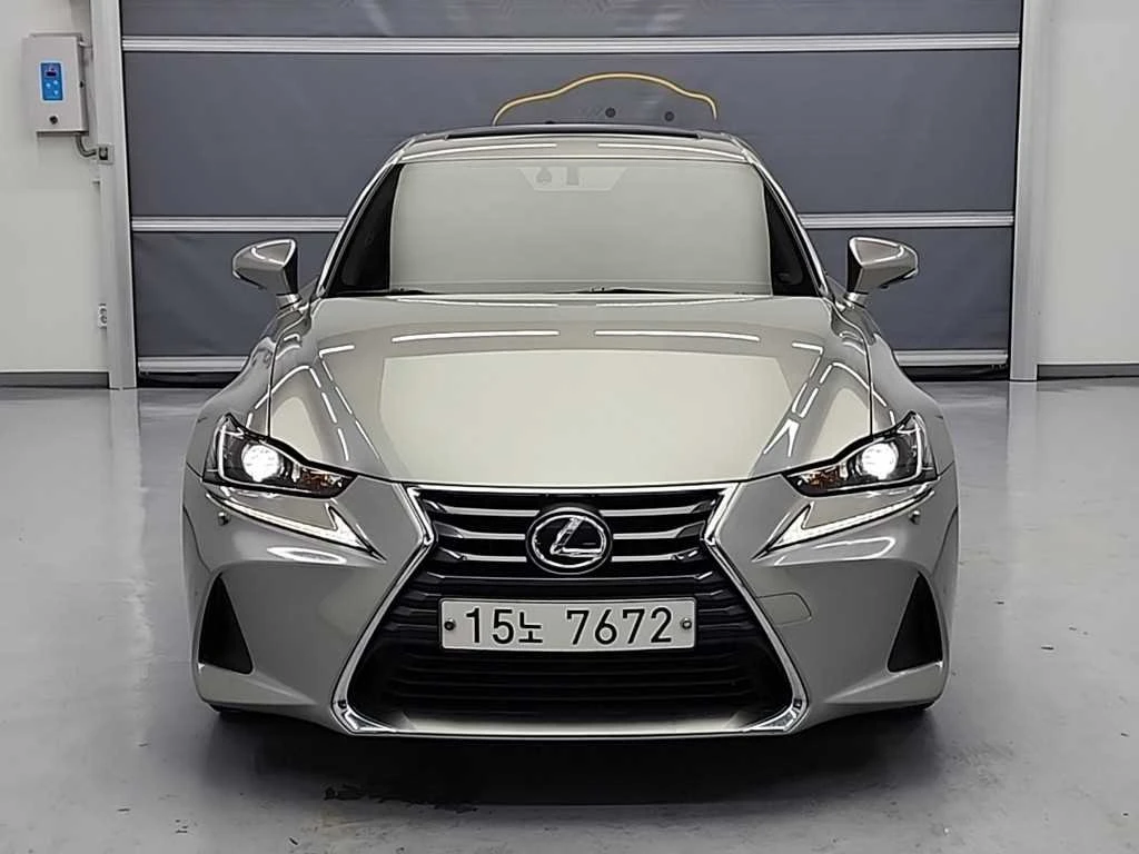 Lexus IS ЛЮК* ПОДГРЕВ ВОЛАН* BLIND SPOT* КРАЙНА ЦЕНА | Auto.bg — изображение 1 Lexus IS ЛЮК* ПОДГРЕВ ВОЛАН* BLIND SPOT* КРАЙНА ЦЕНА | Auto.bg — изображение 1