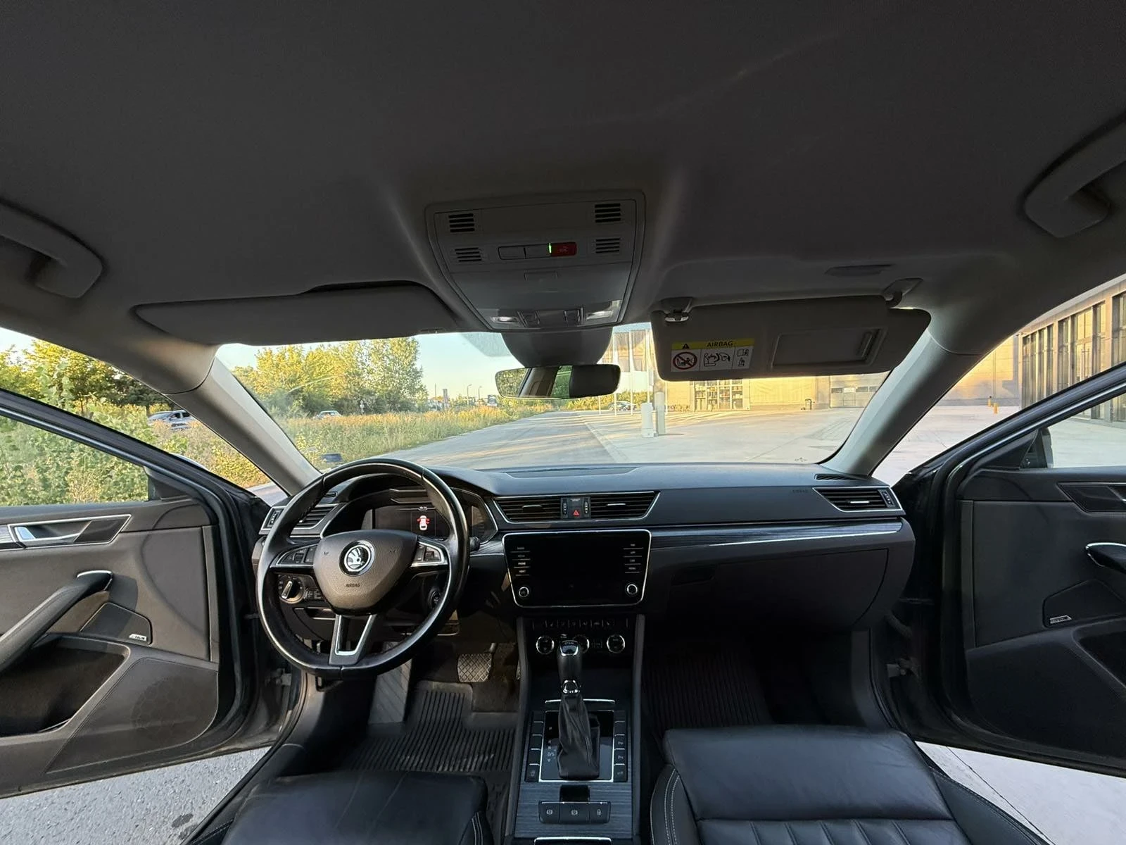 Skoda Superb 2.0TDI DSG - изображение 10 | Auto.bg Skoda Superb 2.0TDI DSG - изображение 10