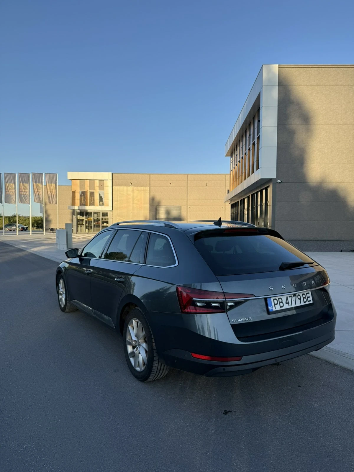 Skoda Superb 2.0TDI DSG - изображение 4 | Auto.bg Skoda Superb 2.0TDI DSG - изображение 4