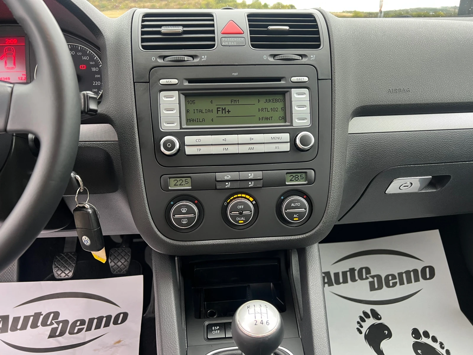 VW Golf 1.9 TDI* 105 k.c.* 6-Скорости*  - изображение 9 | Auto.bg VW Golf 1.9 TDI* 105 k.c.* 6-Скорости*  - изображение 9