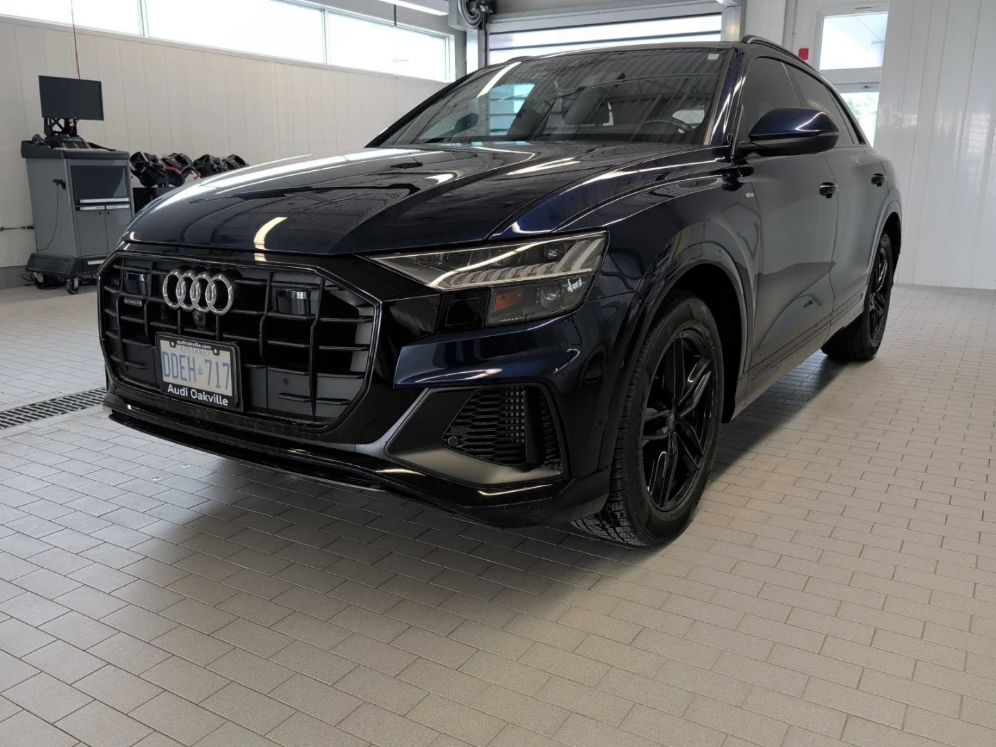 Audi Q8 Technik* S-Line* Distronic* 360View* CarPlay* Обду | Auto.bg — изображение 1 Audi Q8 Technik* S-Line* Distronic* 360View* CarPlay* Обду | Auto.bg — изображение 1