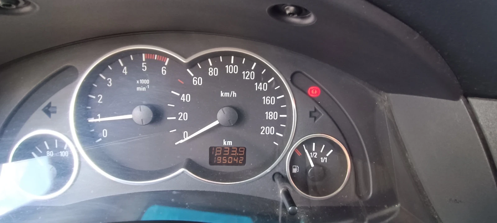 Opel Meriva 1.3TDCI/75к.с - изображение 9 | Auto.bg Opel Meriva 1.3TDCI/75к.с - изображение 9