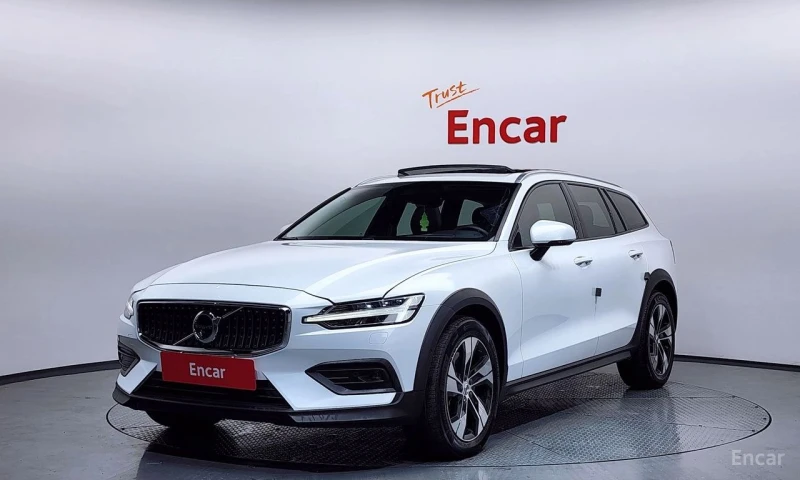 Volvo V60 B5 AWD - 20208 € - 37633598 1 | Car24.bg Volvo V60 B5 AWD - 20208 € - 37633598 1