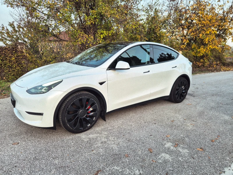 Tesla Model Y Performance/Long Range/Dual Motor - 63999 лв. / 32722.17 € - 24818055 1 | Car24.bg Tesla Model Y Performance/Long Range/Dual Motor - 63999 лв. / 32722.17 € - 24818055 1