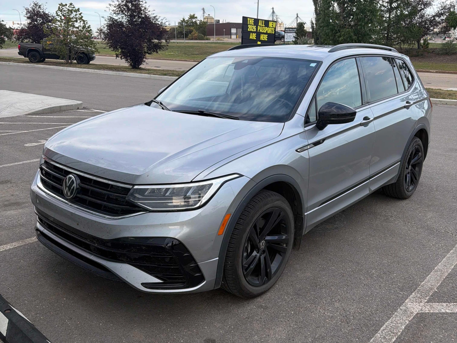 VW Tiguan * Comfortline R Line Black Edition * CARFAX * БЕЗ | Auto.bg — изображение 1 VW Tiguan * Comfortline R Line Black Edition * CARFAX * БЕЗ | Auto.bg — изображение 1