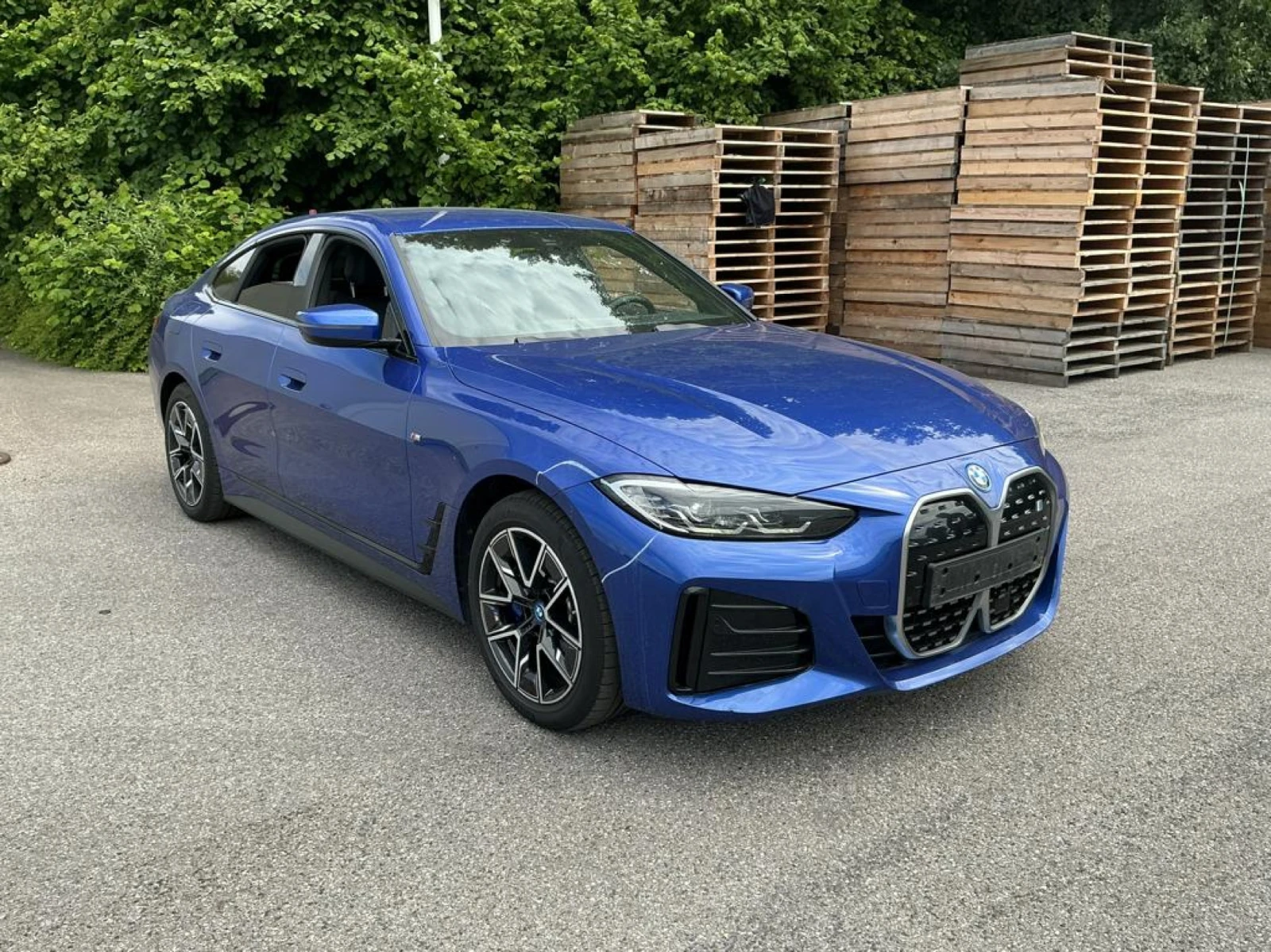 BMW i4 35e M Sport | Auto.bg — изображение 1 BMW i4 35e M Sport | Auto.bg — изображение 1