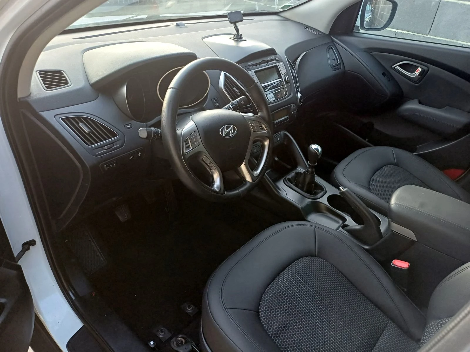 Hyundai IX35 1.7 CRDi Comfort - изображение 10 | Auto.bg Hyundai IX35 1.7 CRDi Comfort - изображение 10