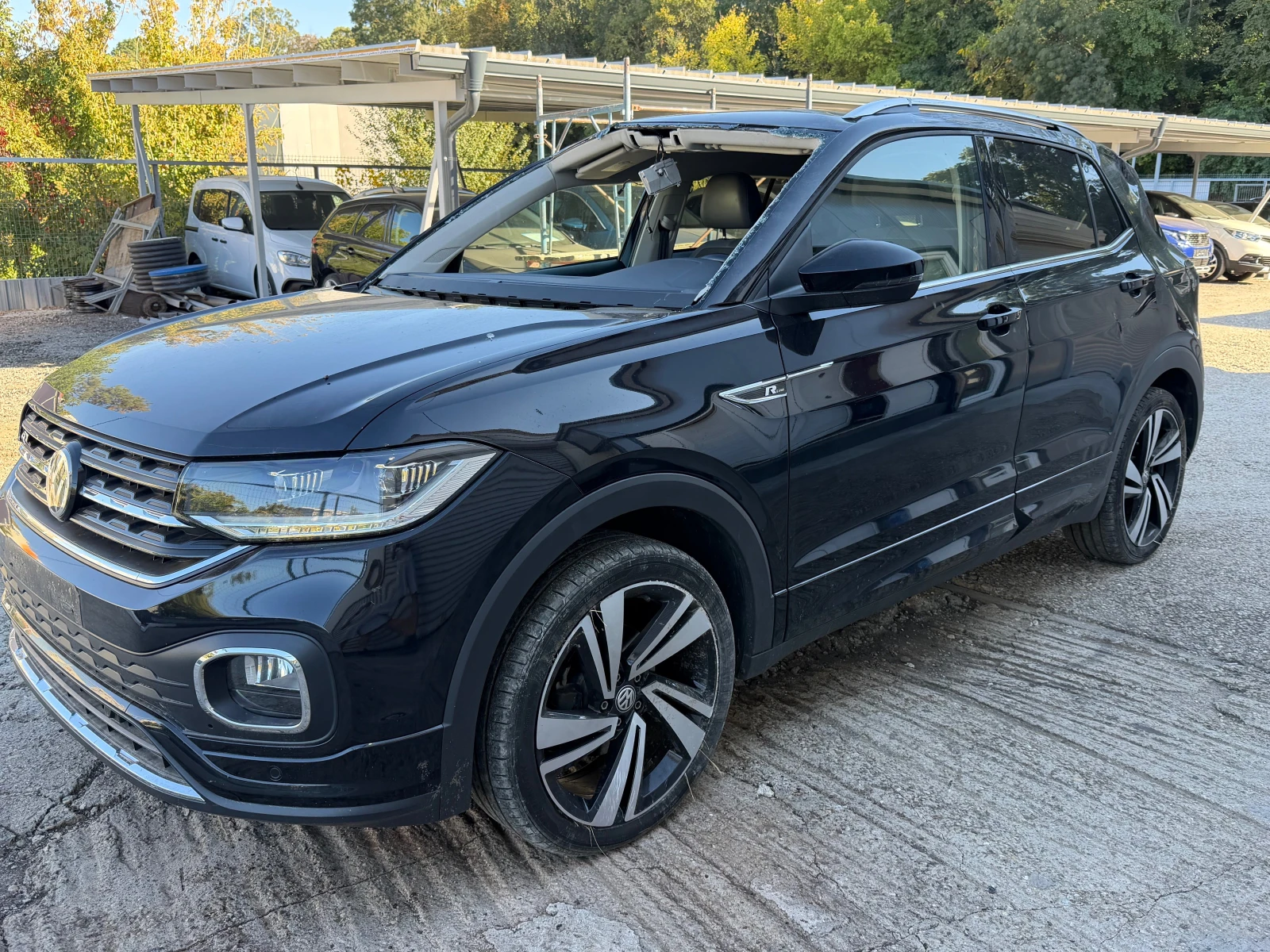 VW T-Cross Benzin Avtomat R line | Auto.bg — изображение 1 VW T-Cross Benzin Avtomat R line | Auto.bg — изображение 1