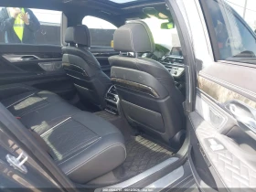BMW 760 X-Drive* M-Pack* Soft close* Масаж* Цена до БГ | Auto.bg — изображение 8 BMW 760 X-Drive* M-Pack* Soft close* Масаж* Цена до БГ | Auto.bg — изображение 8