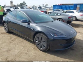 Снимка Tesla Model 3