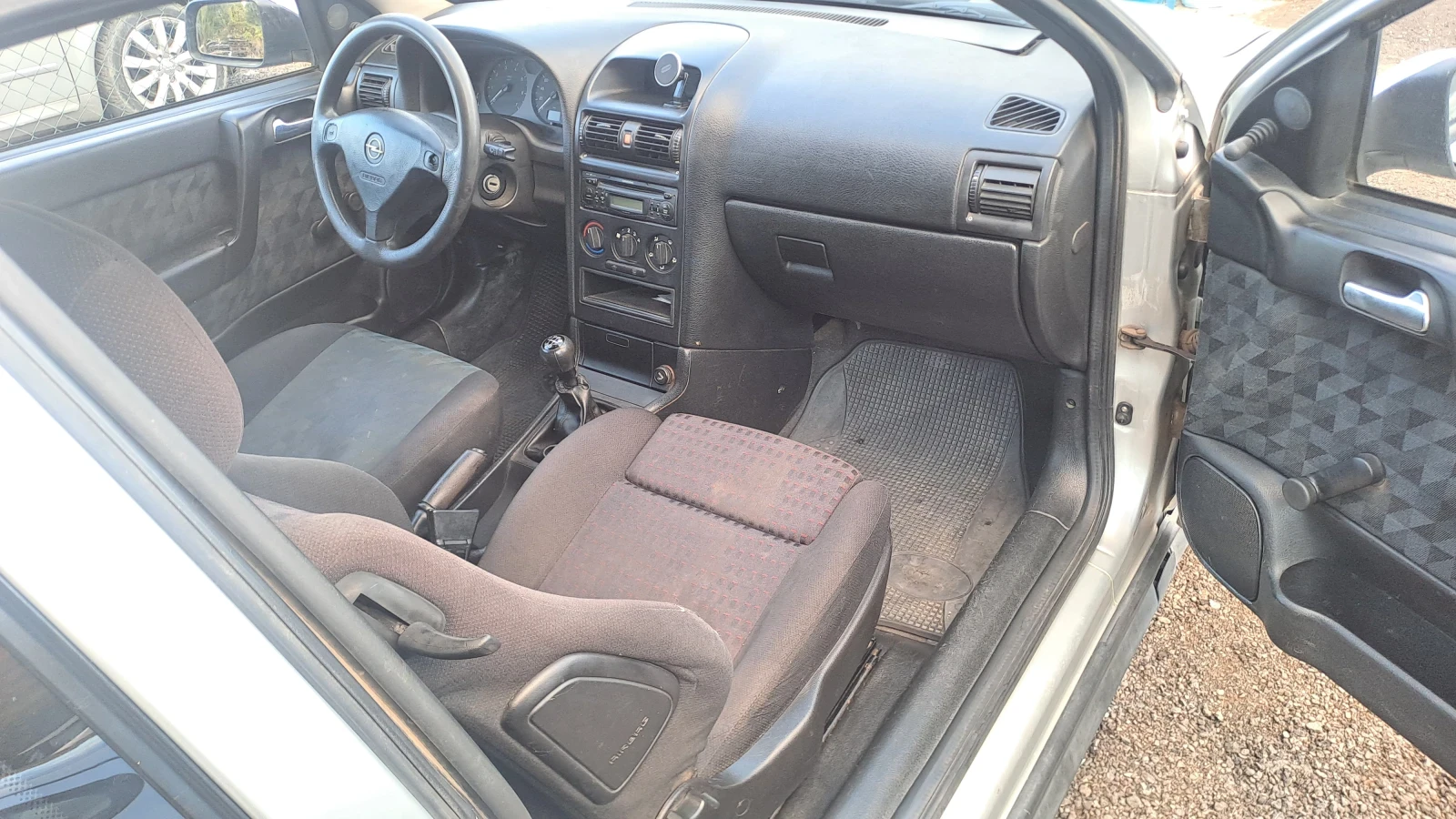 Opel Astra 1.6 75кс ГАЗ.  ГАРАЖНА! - изображение 8 | Auto.bg Opel Astra 1.6 75кс ГАЗ.  ГАРАЖНА! - изображение 8