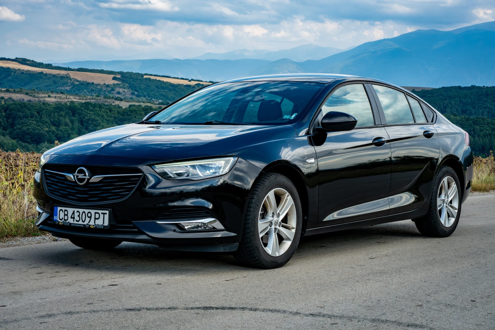 Opel Insignia Grand sport | Auto.bg — изображение 1 Opel Insignia Grand sport | Auto.bg — изображение 1