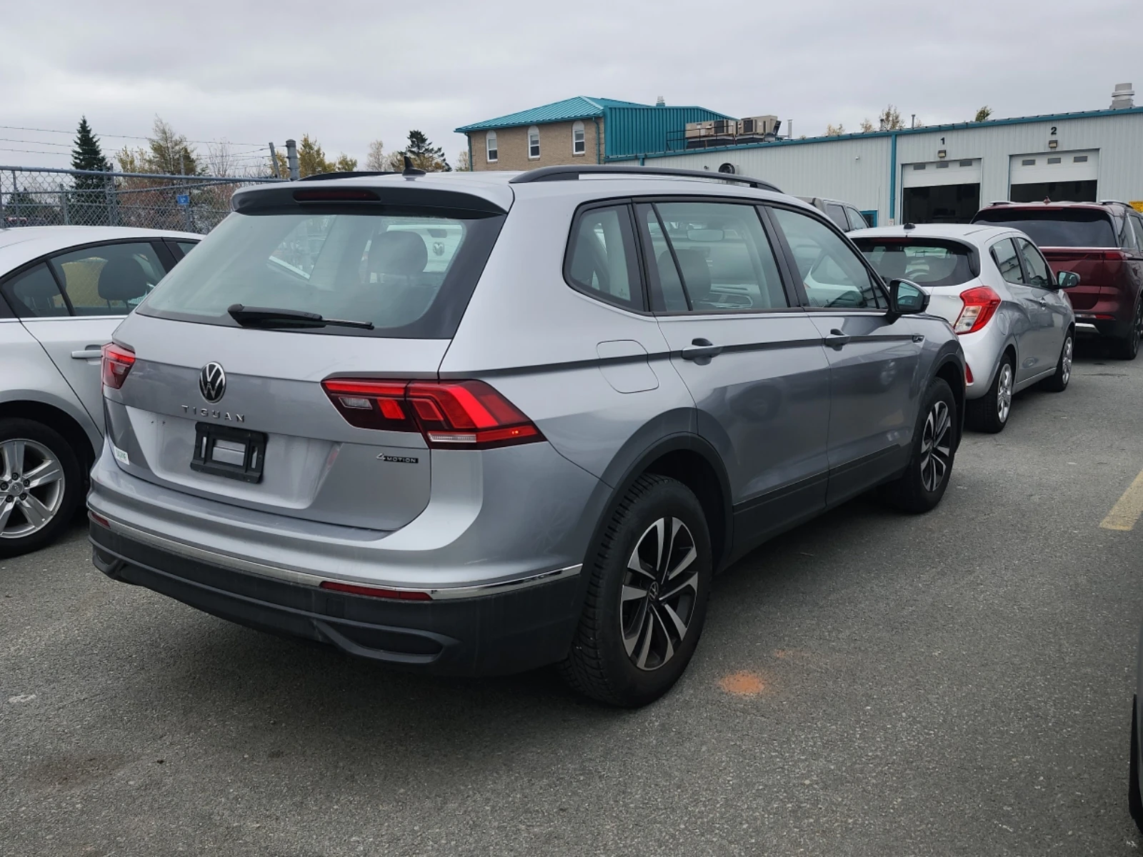 VW Tiguan * CARFAX * БЕЗ ПЪРВОНАЧАЛНА ВНОСКА - изображение 3 | Auto.bg VW Tiguan * CARFAX * БЕЗ ПЪРВОНАЧАЛНА ВНОСКА - изображение 3