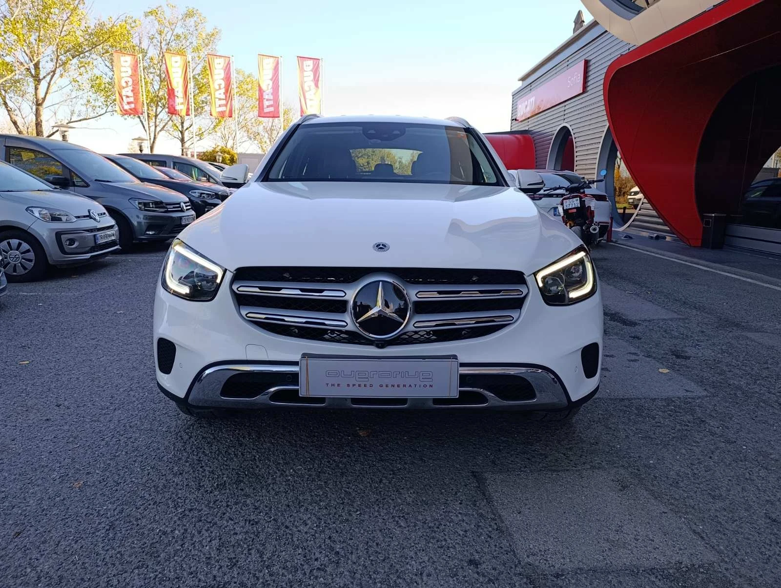 Mercedes-Benz GLC 220 4Matic AMG Line - изображение 2 | Auto.bg Mercedes-Benz GLC 220 4Matic AMG Line - изображение 2