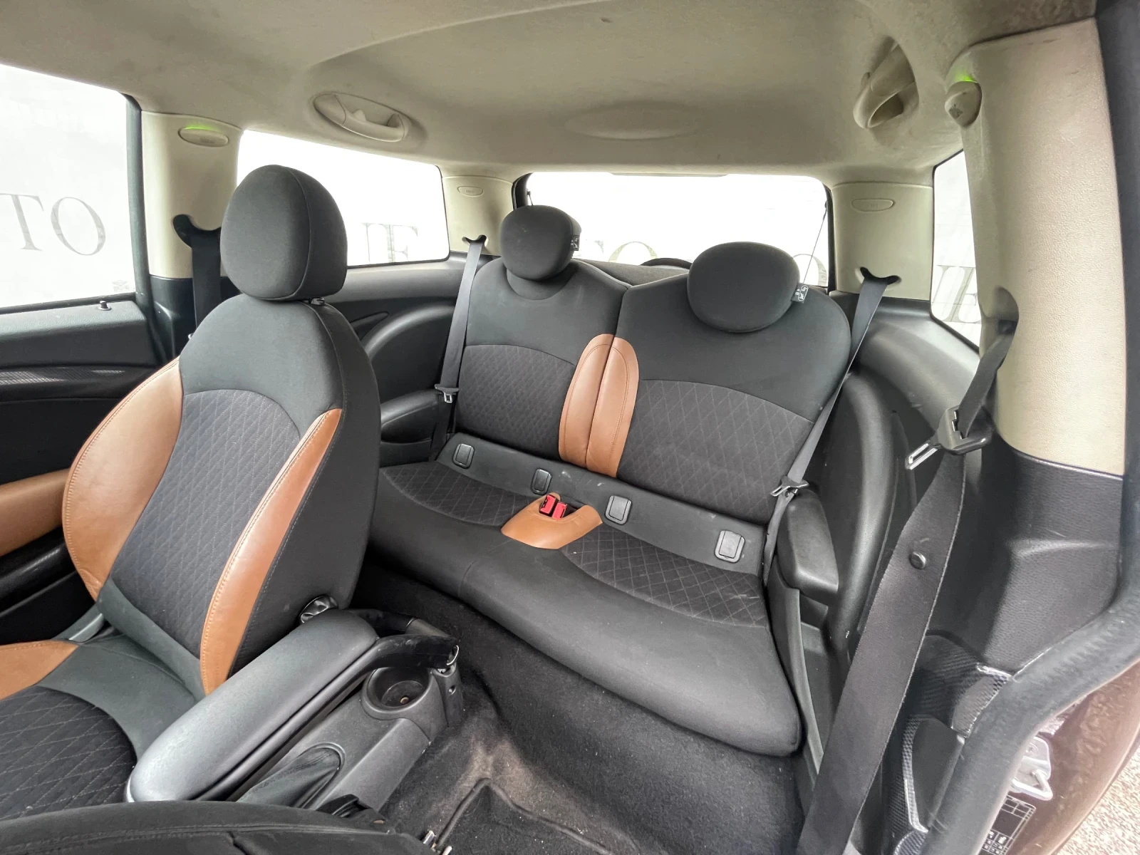 Mini Cooper s S* NAVI* XENON* АВТОМАТИК* 143к.с. - изображение 10 | Auto.bg Mini Cooper s S* NAVI* XENON* АВТОМАТИК* 143к.с. - изображение 10