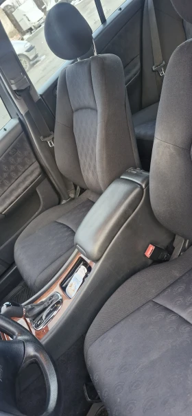 Mercedes-Benz C 220 Като нов! - 2100 € / 4107.24 лв. - 18202306 15 | Car24.bg Mercedes-Benz C 220 Като нов! - 2100 € / 4107.24 лв. - 18202306 15